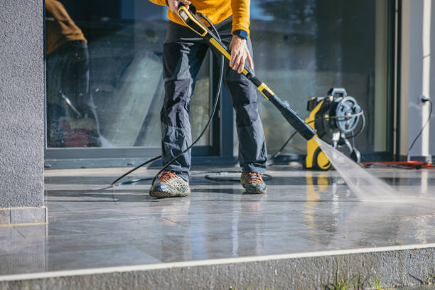 Best Concrete Pressure Washing  in Stuart, IA