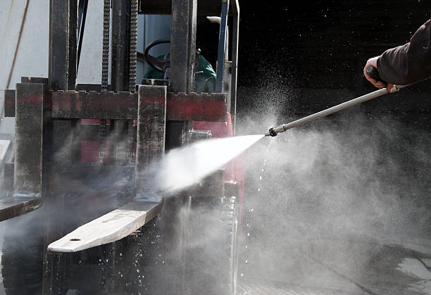 Best Pressure Washing Driveway  in Stuart, IA